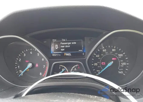 2015 Ford Focus Se z USA, uszkodzony, nr VIN 1FADP3F23FL285328